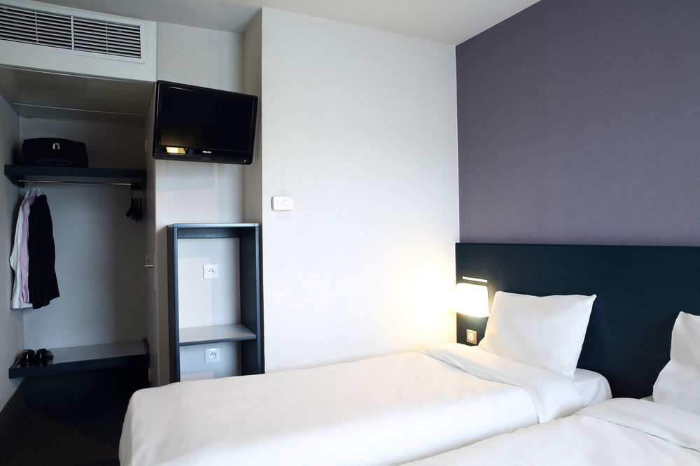 B&B Hôtel Hyères Eksteriør billede