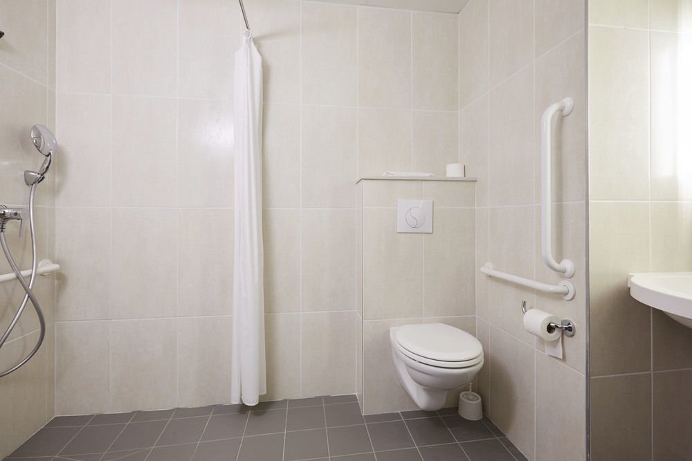 B&B Hôtel Hyères Eksteriør billede