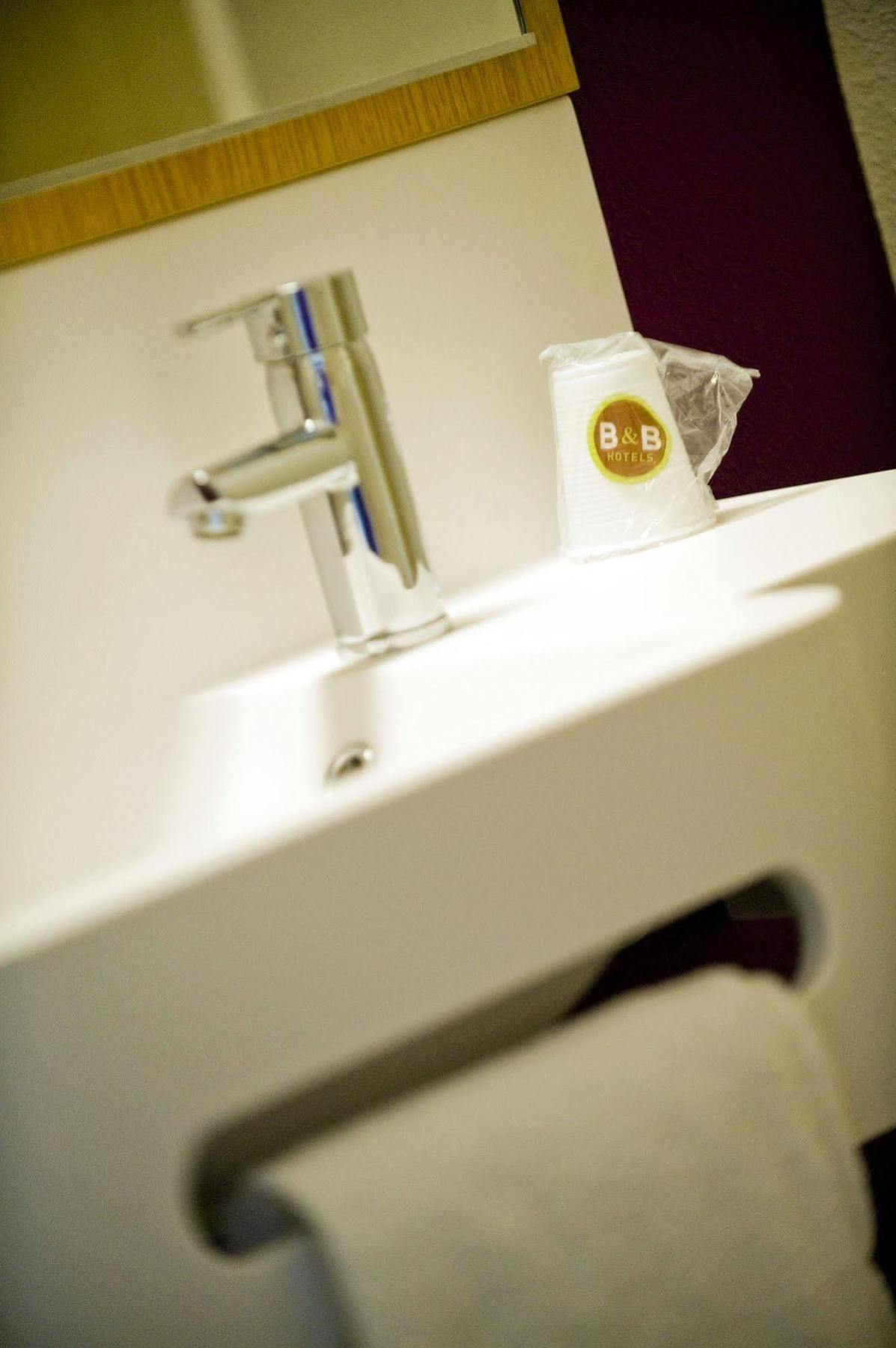 B&B Hôtel Hyères Eksteriør billede