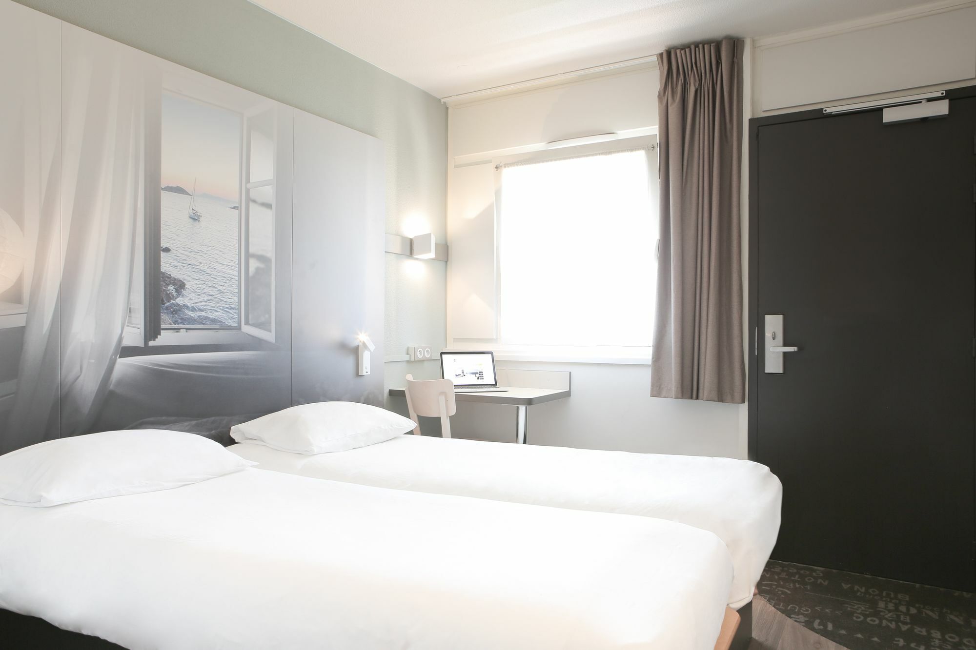 B&B Hôtel Hyères Eksteriør billede