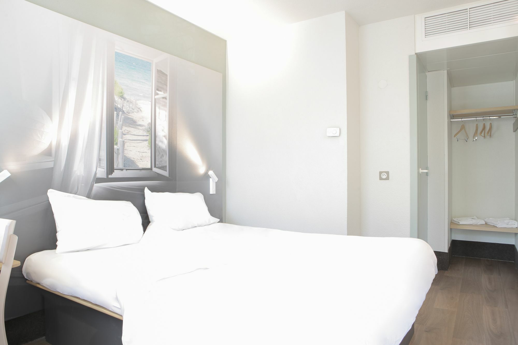 B&B Hôtel Hyères Eksteriør billede